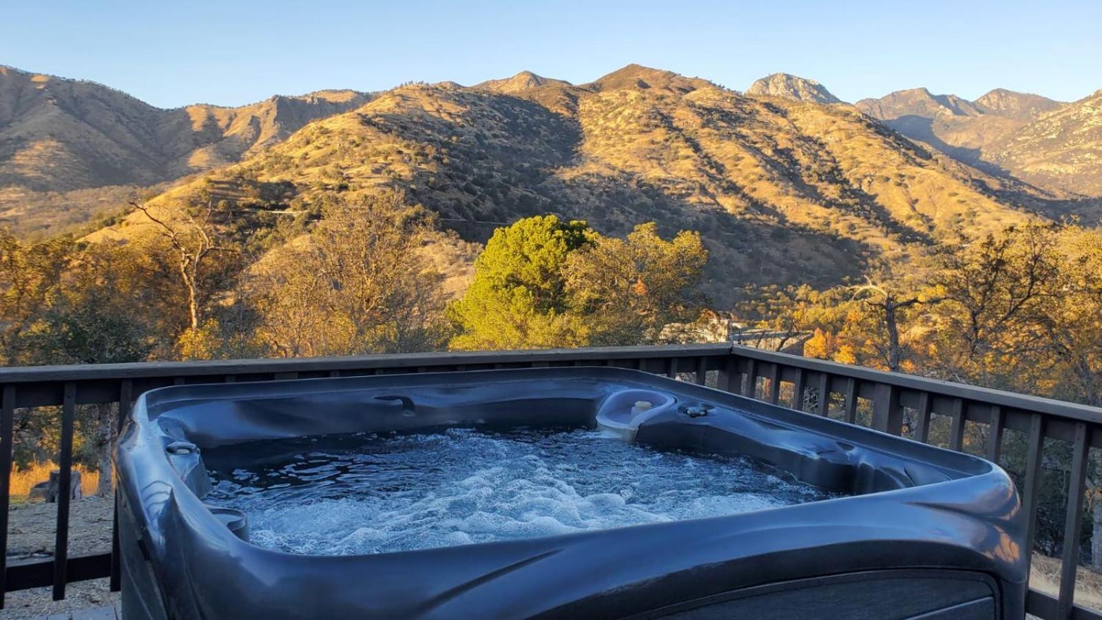 Mountain View, Hot Tub, Open Kitchen, 10M To Sequoia Βίλα Three Rivers Εξωτερικό φωτογραφία